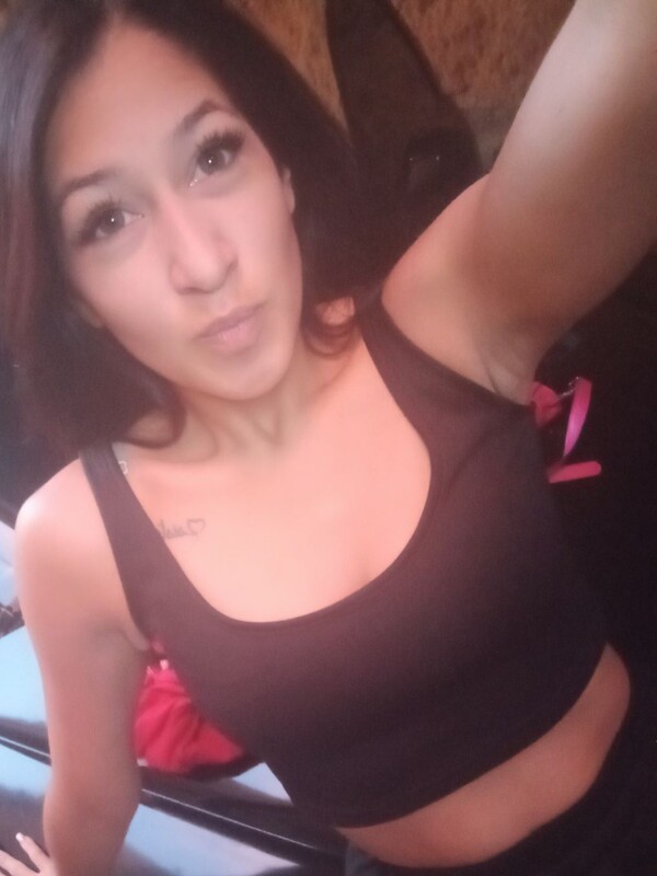 Date this foxy Venezuela girl Laura from Caracas VE4301
