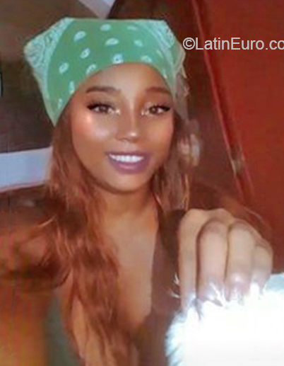 Date this voluptuous Colombia girl Alejandra from Cali CO29802