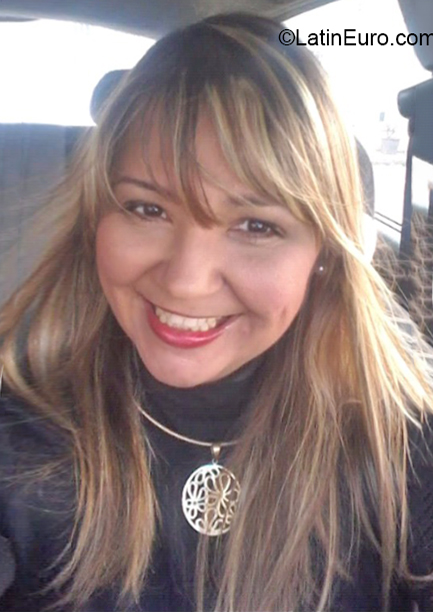Date this funny Venezuela girl Yngrid from Cagua VE3880