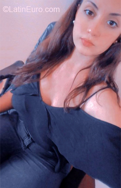 Date this fun Argentina girl Agustina from Buenos Aires AR737