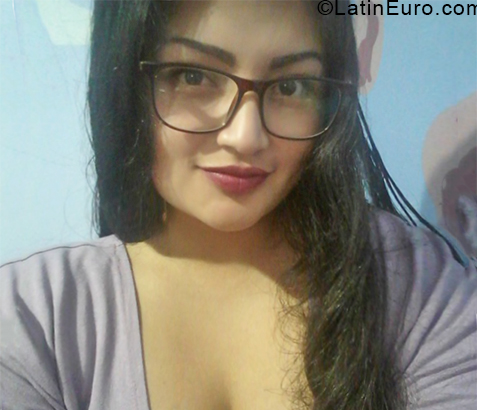 Date this cute Ecuador girl Liza from Quito EC804