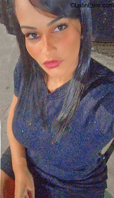 Date this good-looking Brazil girl Cilene from Salvador BR11382
