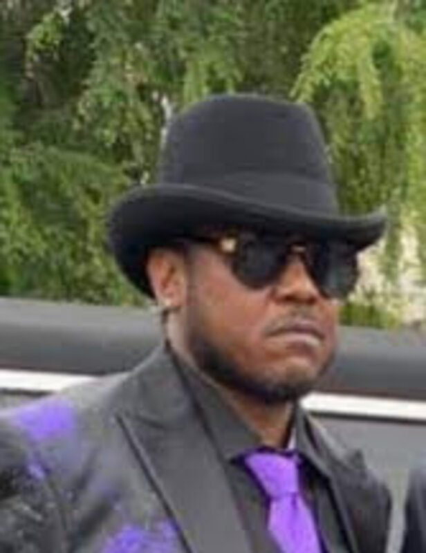 Date this foxy United States man Petey2stategmai from Los Angeles US21295