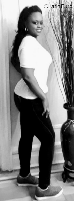 Date this good-looking Dominican Republic girl Ana from San Pedro De Macoris DO39903