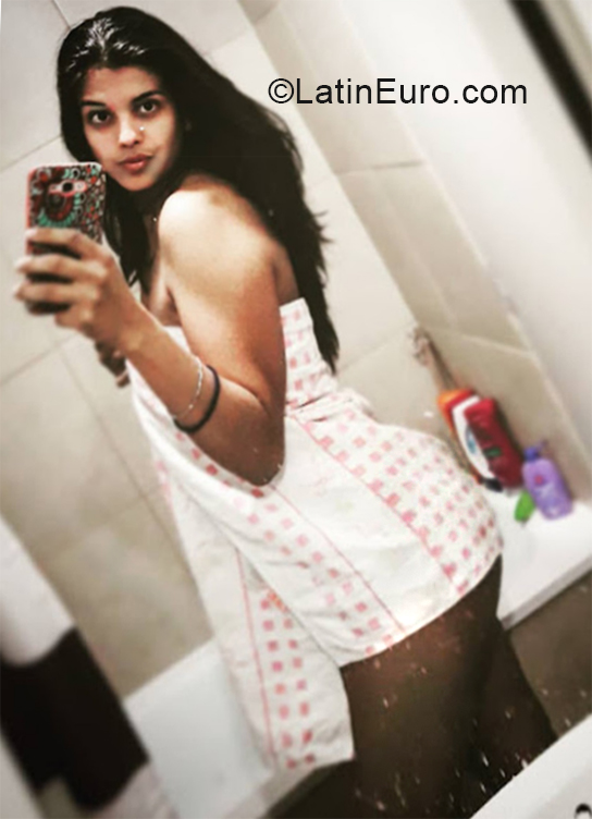 Date this attractive Chile girl Sahara from Concepcion CL276