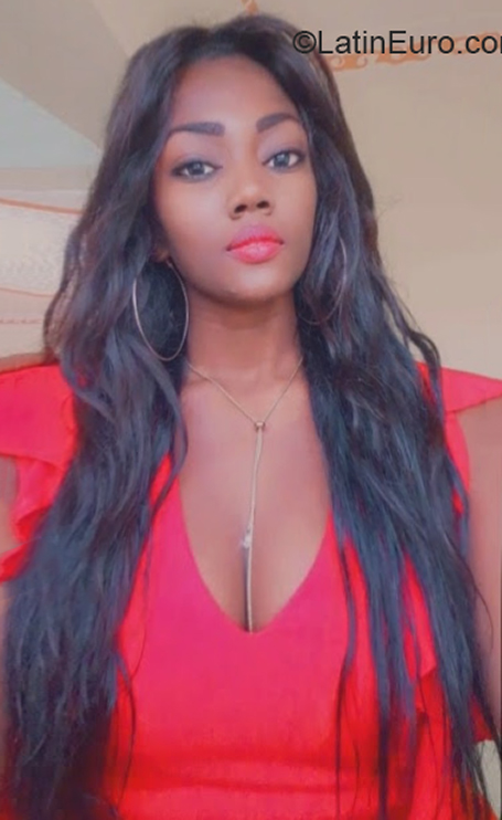 Date this lovely Dominican Republic girl Yasauri from La Romana DO39984