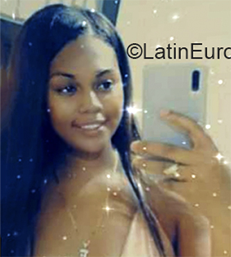 Date this stunning Colombia girl Coralain from Buenaventura CO30568