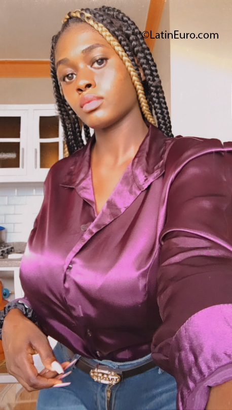 Date this young Dominican Republic girl Iammkarla from Santiago Caballeros DO40742