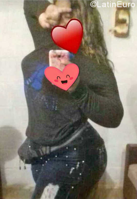 Date this beautiful Venezuela girl Genesis from El Tigre VE4006