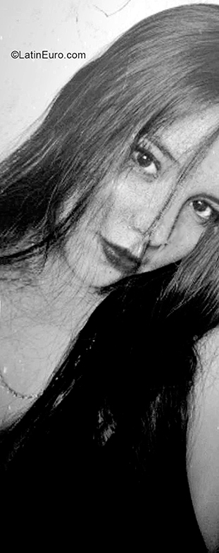 Date this sultry Ecuador girl Rebeka from Manta EC857