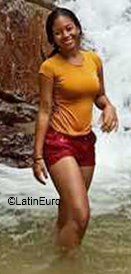 Date this good-looking Colombia girl For You from Bucaramanga CO30820