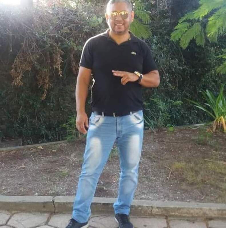 Date this happy Brazil man Alexandre Enock from Rio De Janeiro BR11449