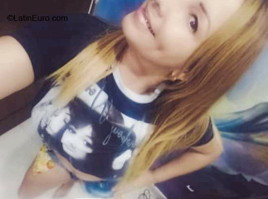 Date this attractive Panama girl Rina from Panama City CO30844