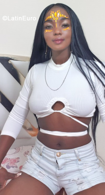 Date this tall Colombia girl Nina from Cali CO30937