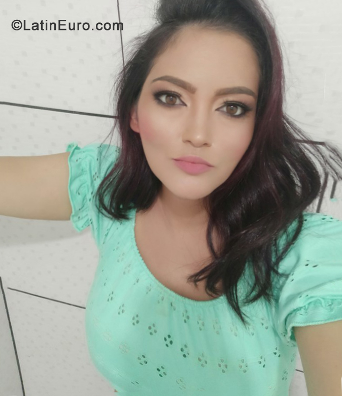 Date this beautiful Brazil girl Tatiane from Belo Horizonte BR11491