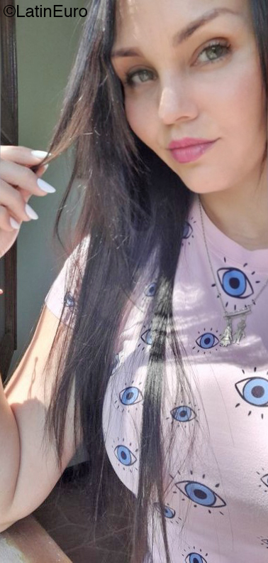 Date this funny Venezuela girl Lorena from Valera VE4089