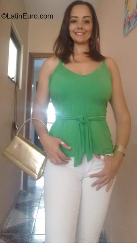 Date this georgeous Brazil girl Nadia from Sao Paulo BR11531