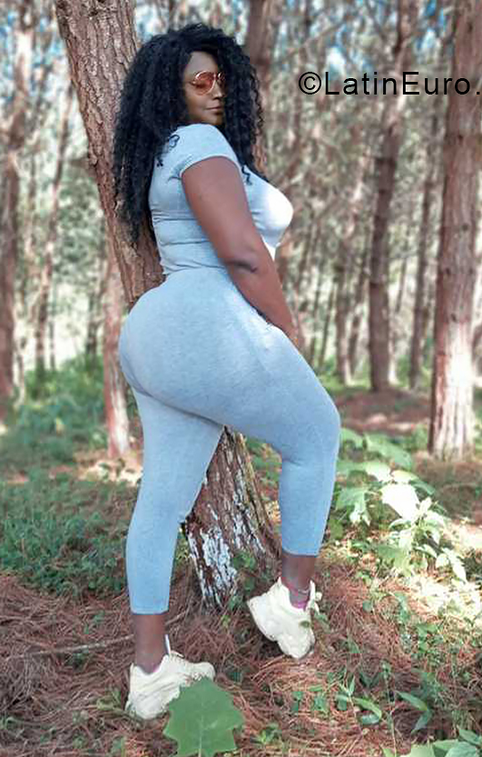 Date this gorgeous Colombia girl Daniela from Cali CO31117