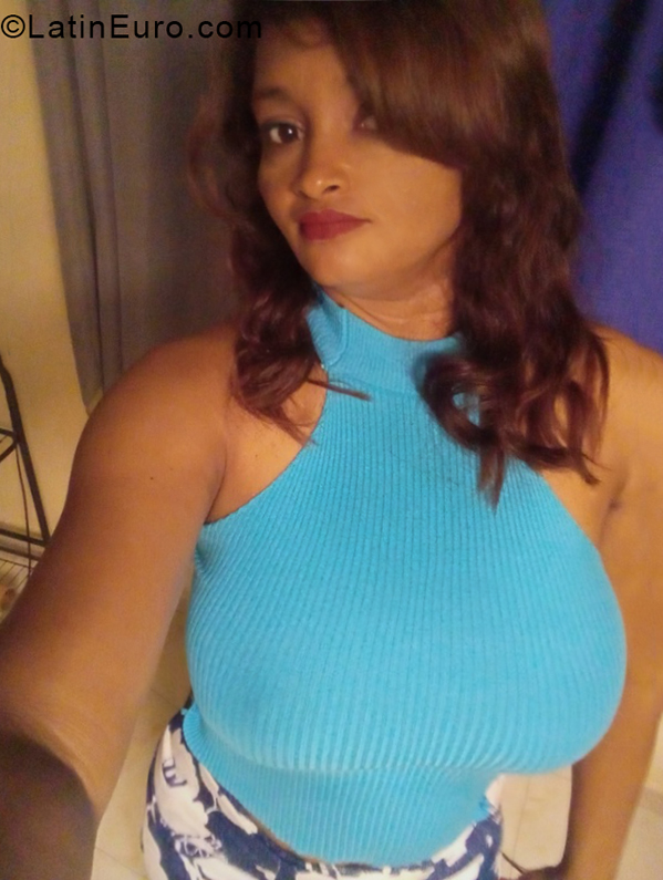 Date this fun Dominican Republic girl Migdalia from Santo Domingo DO40406