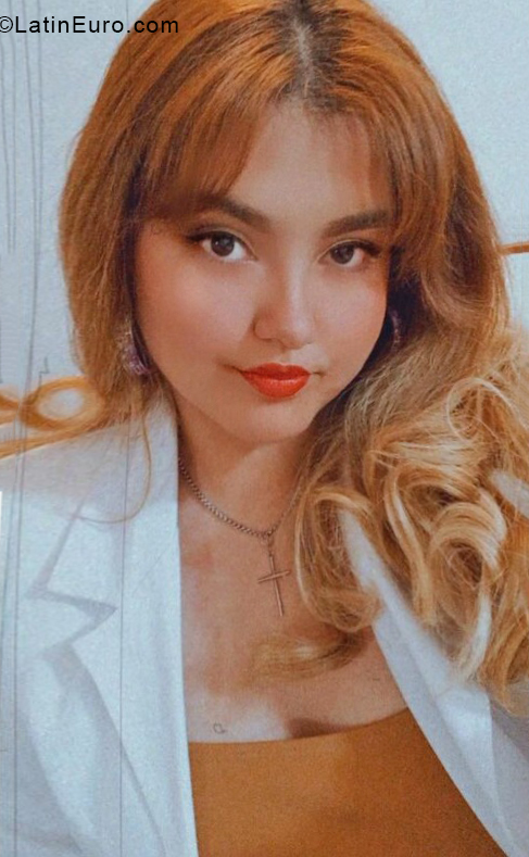 Date this fun Argentina girl Azul from Salta AR823