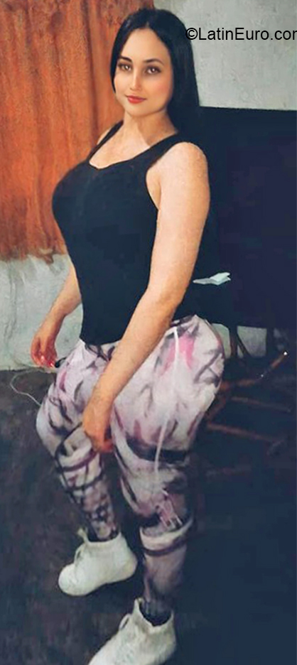 Date this delightful Venezuela girl Astrid leon from Cumana VE4117