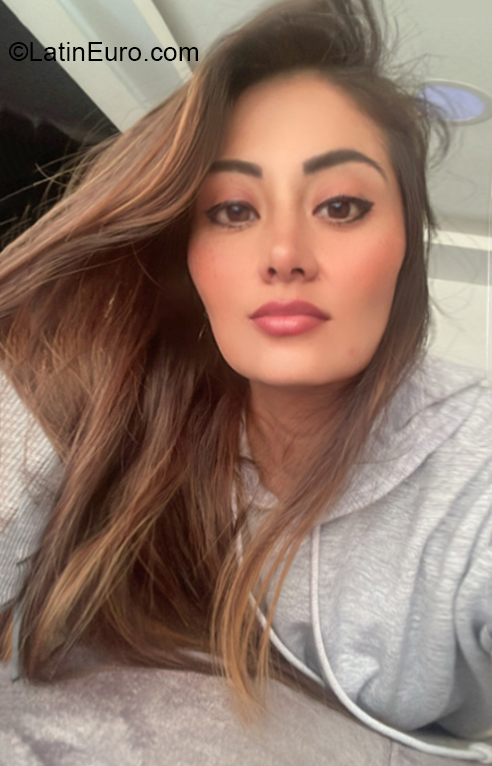 Date this cute Ecuador girl Sofia from Ambato EC877