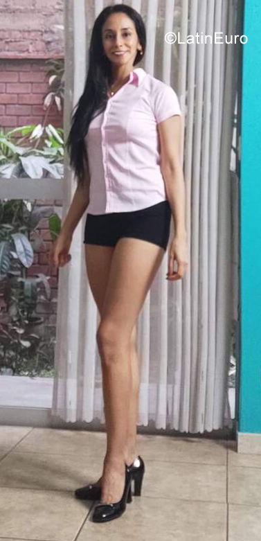 Date this gorgeous Peru girl Betsy from Lima PE1967