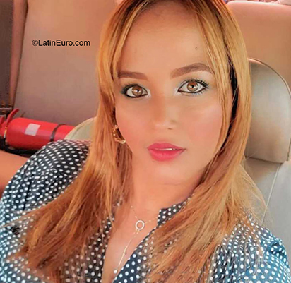 Date this fun Dominican Republic girl Eliannis from Santo Domingo DO40495