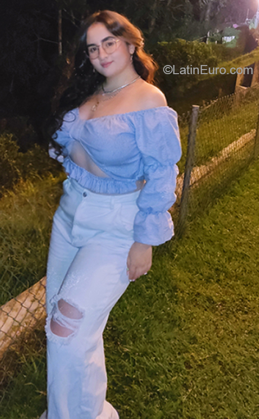Date this attractive Colombia girl Zashia from Medellin CO31278