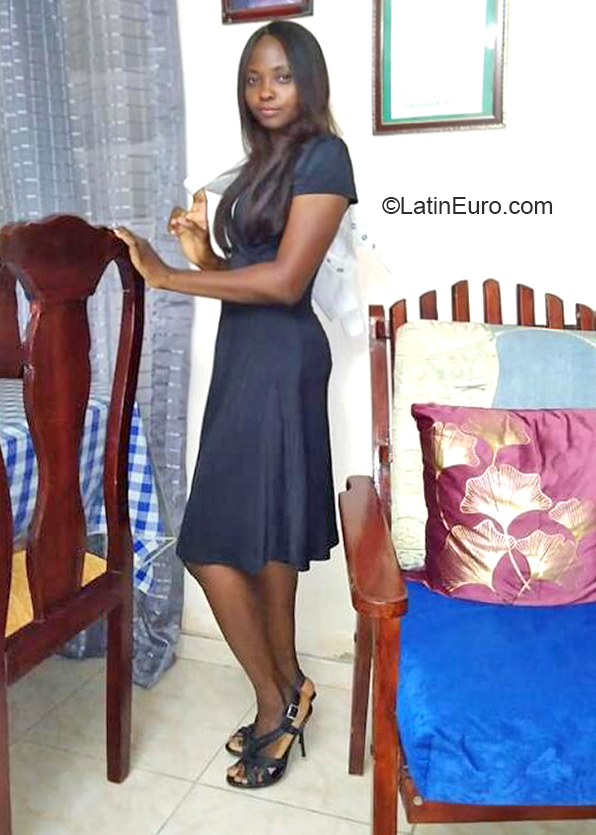 Date this funny Dominican Republic girl Ana from Santo Domingo DO40535