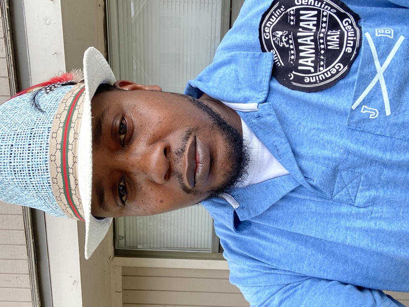 Date this athletic United States man Ahmr from Kansas US21587
