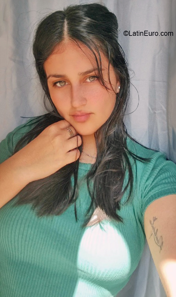 Date this delightful Argentina girl Anna from Mar del Plata AR844