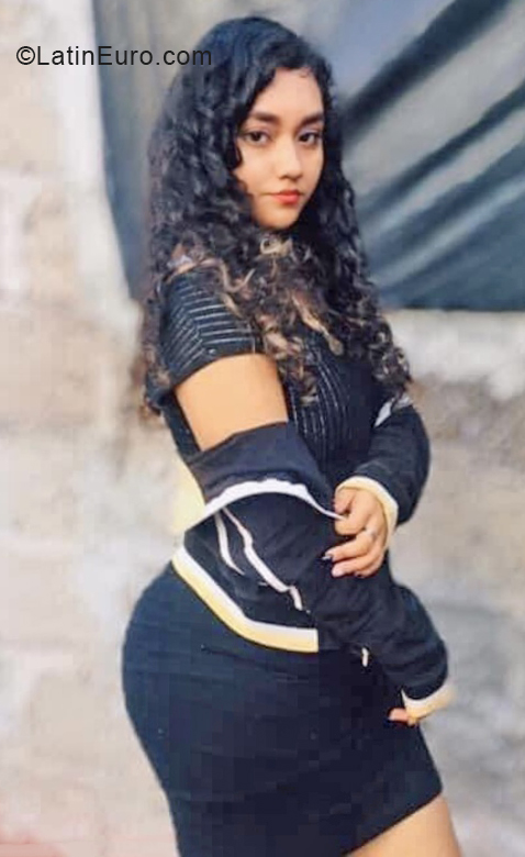 Date this georgeous Mexico girl ARI from Toluca MX2590
