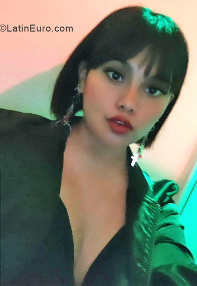 Date this gorgeous United States girl Yesica from Santa Ana US21645