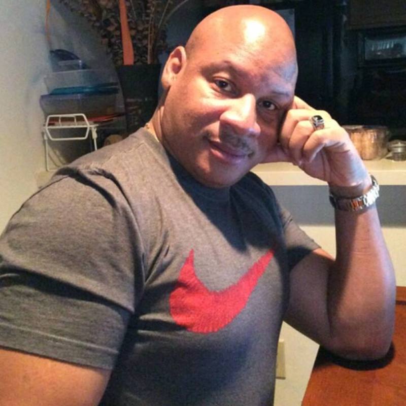 Date this athletic United States man Rossonio from Ruskin US21659