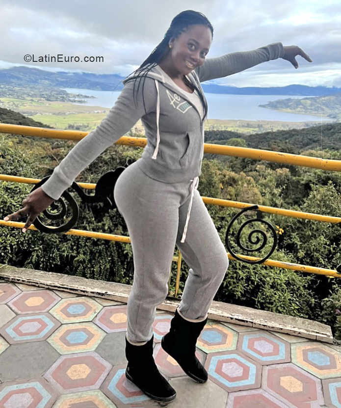 Date this funny Colombia girl Sandra from Cali CO31475