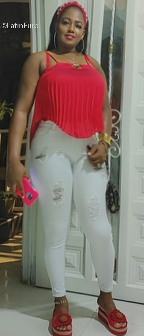 Date this pretty Colombia girl Astrid from Antioguia CO31603