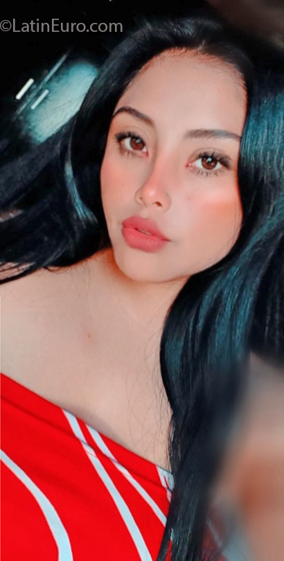 Date this hot Mexico girl Yaretzy from Mexico City MX2592