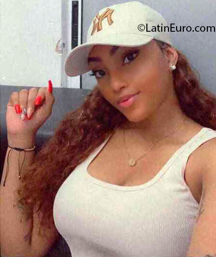 Date this young Colombia girl Carol from Cali CO31624