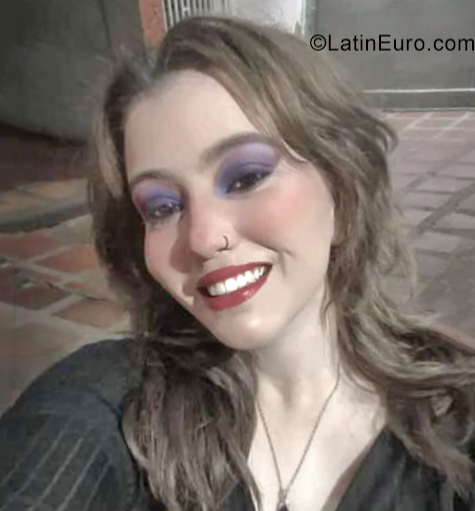 Date this foxy Colombia girl Sabrina from Cartagena de indias CO31962