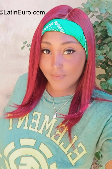 Date this attractive Chile girl Dayan from Linares CL336