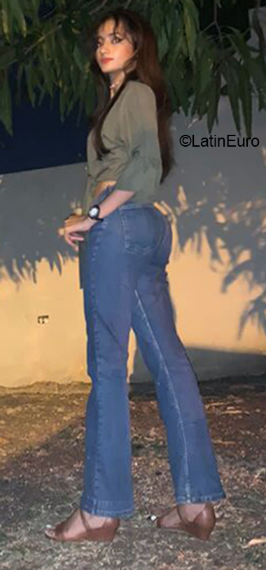 Date this exotic Dominican Republic girl Nathaly from Santo Domingo DO40837