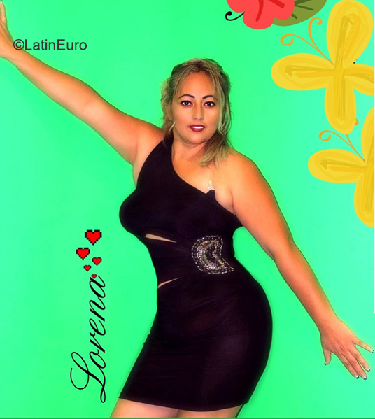 Date this voluptuous United States girl Lorena zavala from Houston US21759