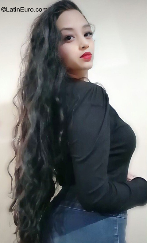 Date this tall Mexico girl Wen from México MX2611