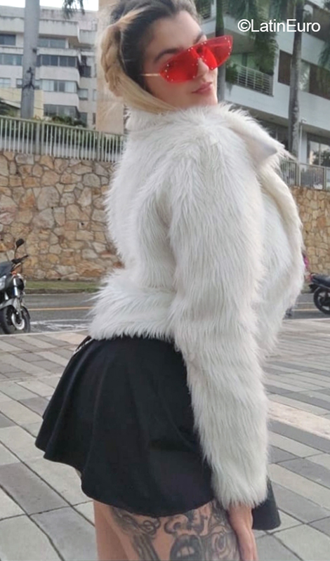 Date this sensual Colombia girl Cherry from Medellin CO31901