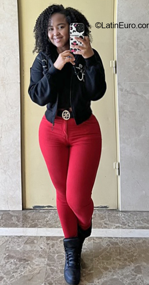 Date this lovely Spain girl Maryi from Valencia ES722