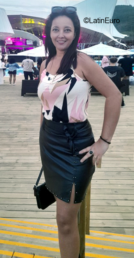 Date this beautiful Brazil girl Ana from Sao Paulo BR12084