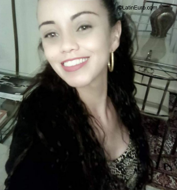 Date this good-looking Brazil girl Maria Estela from Castro BR12091