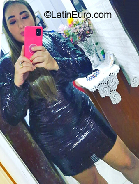 Date this georgeous Brazil girl Raquel from Belem BR12122