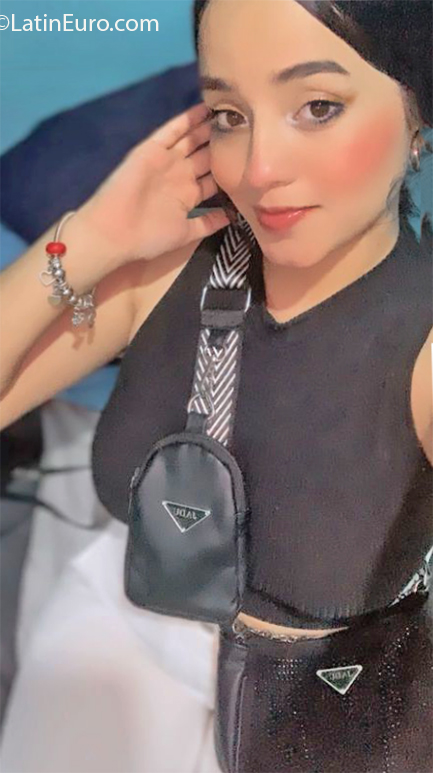 Date this beautiful Colombia girl Daniela from Cucuta CO32003
